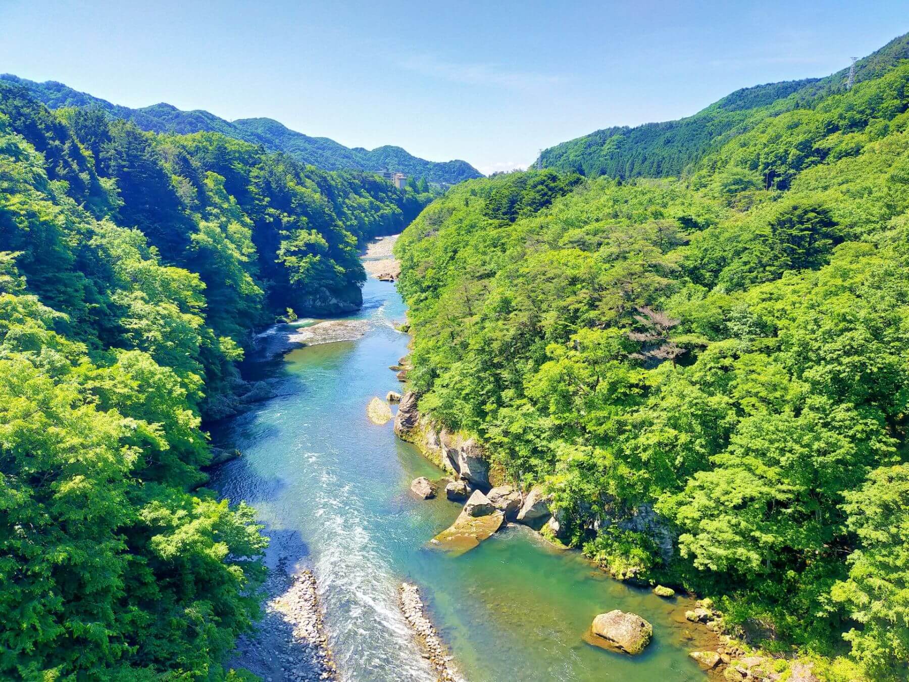 河川　水中ドローン　水質調査のイメージ